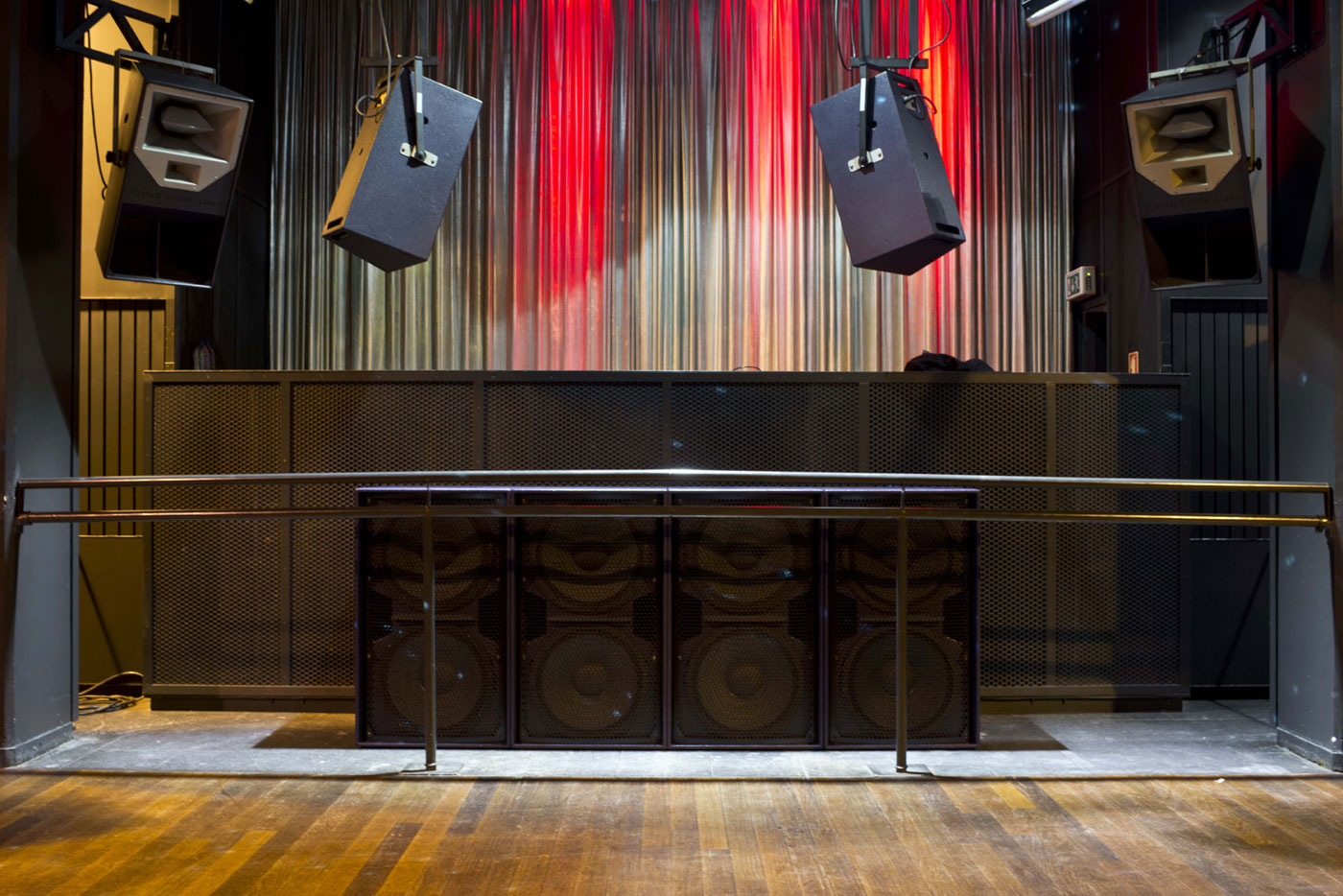 BR221 Bass and Res 2 speakers part of installation at Lux Club - Portugal